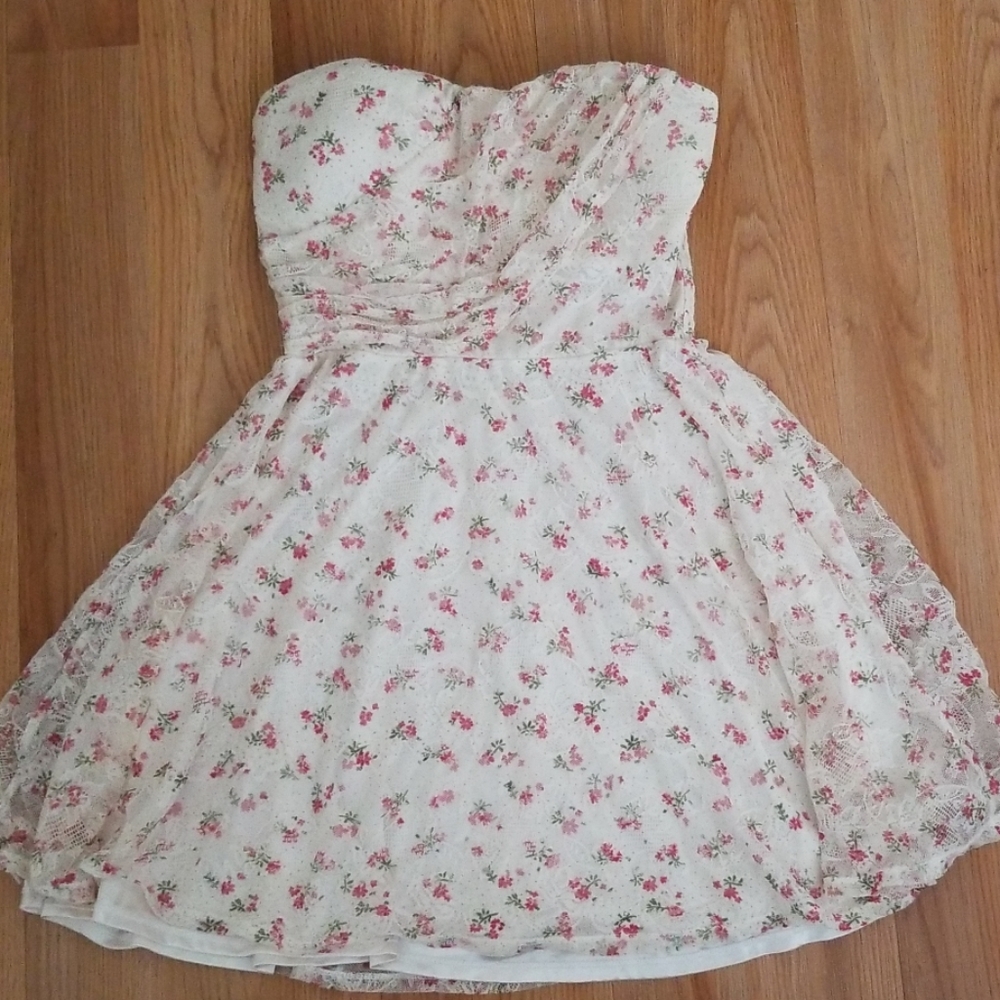 Strapless flower dress